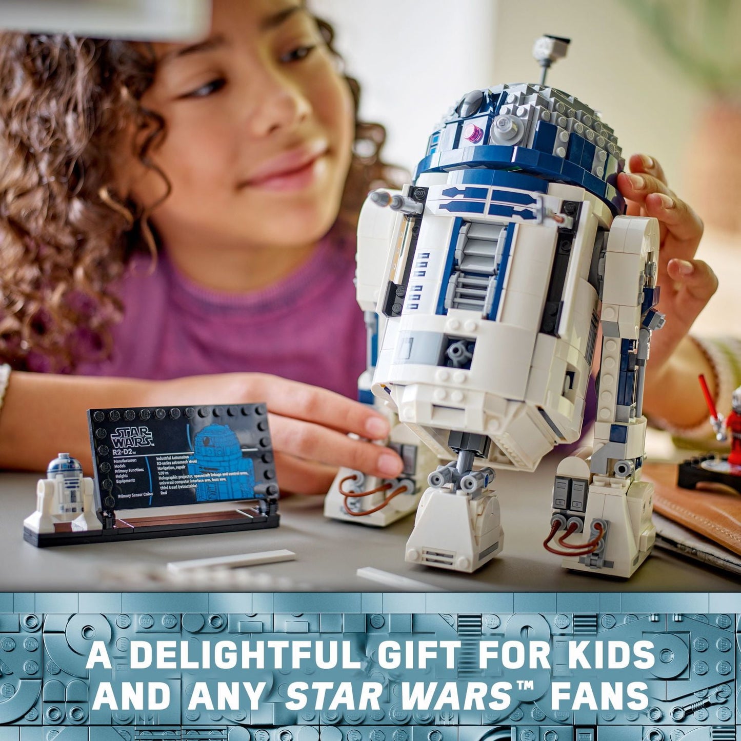 LEGO Star Wars R2-D2 Brick Built Droid Figure, Collectible Star Wars Room Décor with Exclusive